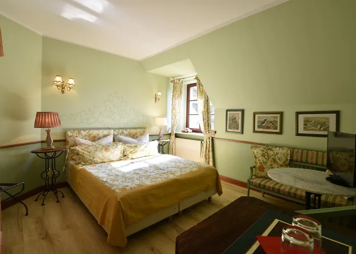 Zur Koeniglichen Ausspanne 3*